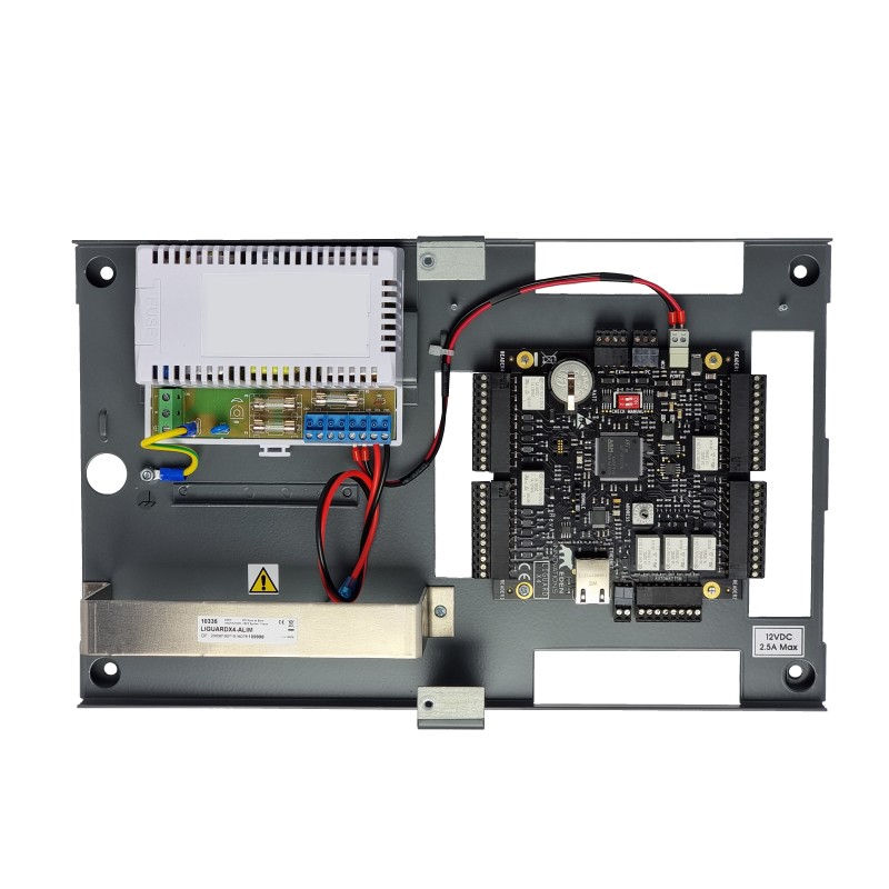 UC 4 LECTEURS AVEC ALIMENTATION 230 VAC IP OU BUS NATIVE