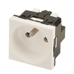 Prise électrique LEGRAND 230V (2 P+T) F - bornes automatiques - NF - 45x45mm