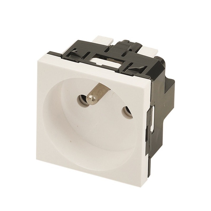 Prise électrique LEGRAND 230V (2 P+T) F - bornes automatiques - NF - 45x45mm