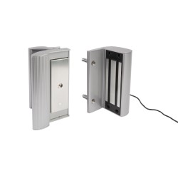 Ventouse électromagnétique en applique sans poignées pour portails battants.